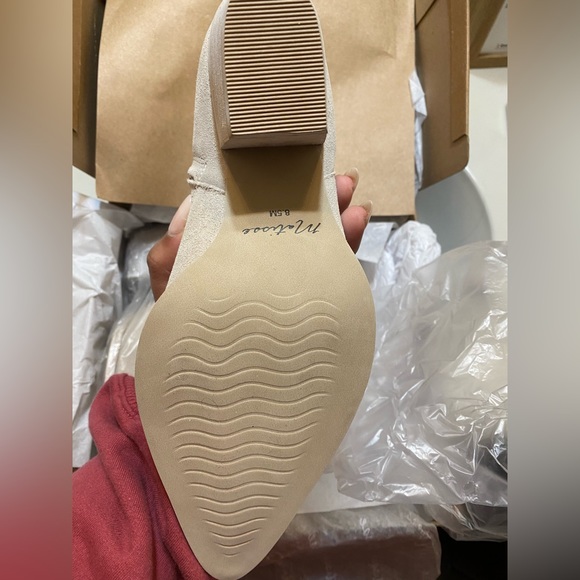 Matisse Caty Boot - Ecru Suede - Picture 6 of 6